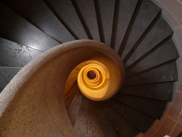 klasické točité schody